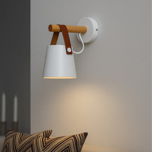 Koro – Nordic Lantern Wall Lamp