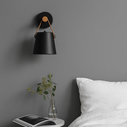 Koro – Nordic Lantern Wall Lamp
