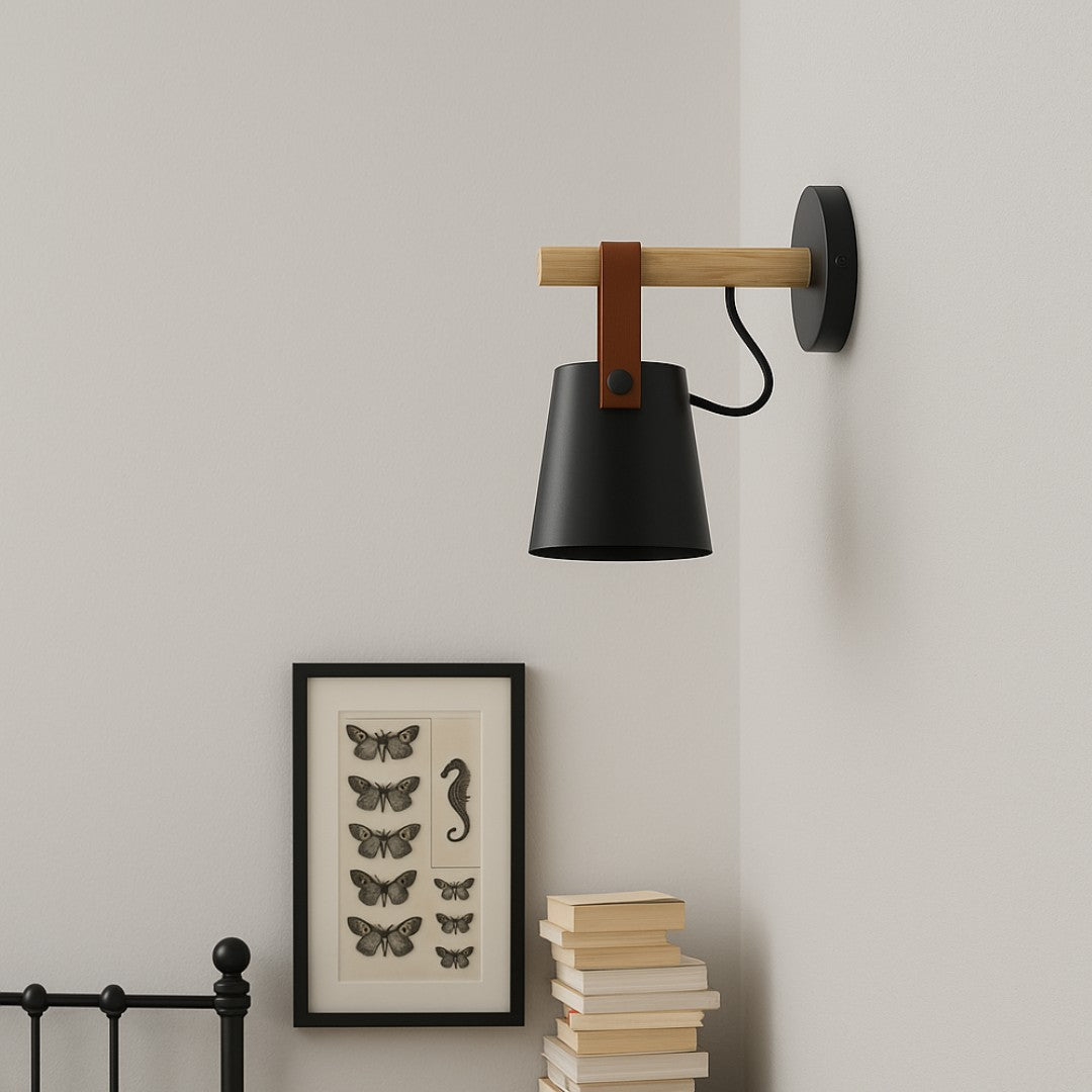 Koro – Nordic Lantern Wall Lamp