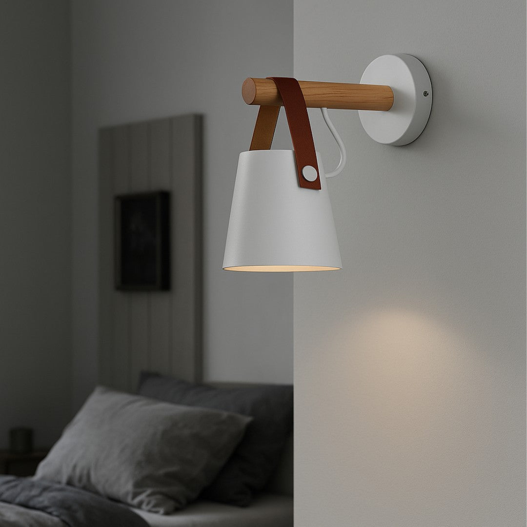 Koro – Nordic Lantern Wall Lamp